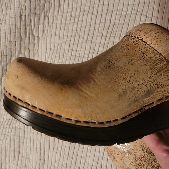 Clogs - Picture 7 of 8